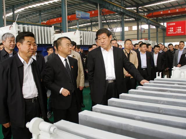世界杯信誉买球机械参加济宁市企业技术改造暨“6501”培育工程现场推进会议